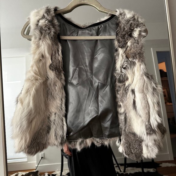 Genuine Rabbit Fur Vest - Picture 1 of 2